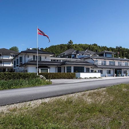 Aursnes Hotell Sykkylven ภายนอก รูปภาพ