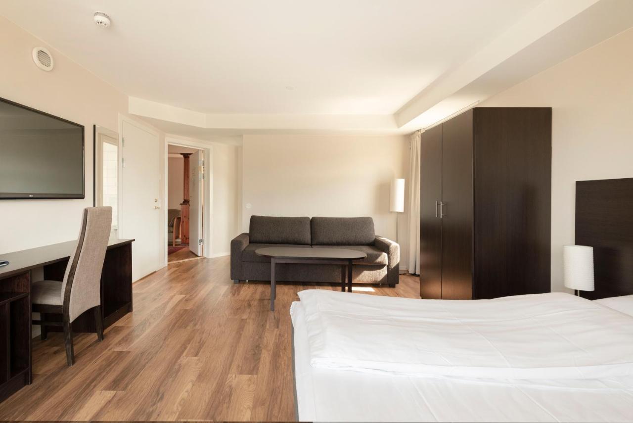 Aursnes Hotell Sykkylven ภายนอก รูปภาพ