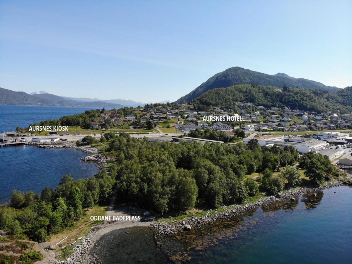 Aursnes Hotell Sykkylven ภายนอก รูปภาพ